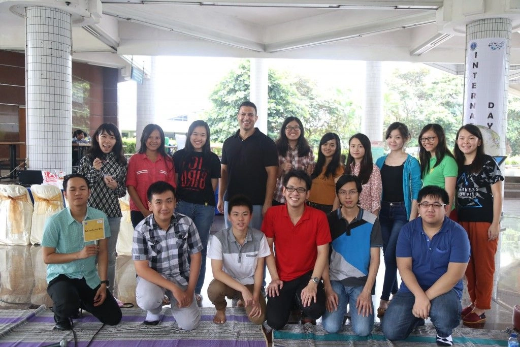 Berkawan dengan Mahasiswa Asing