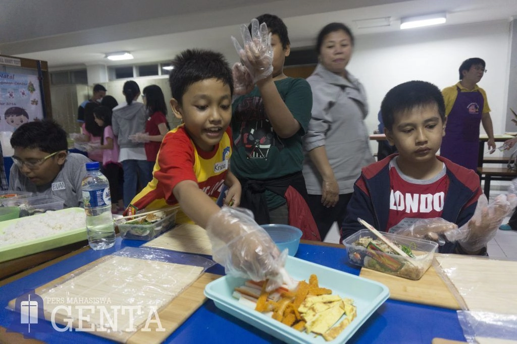 Christmas Party with Petra Language Center