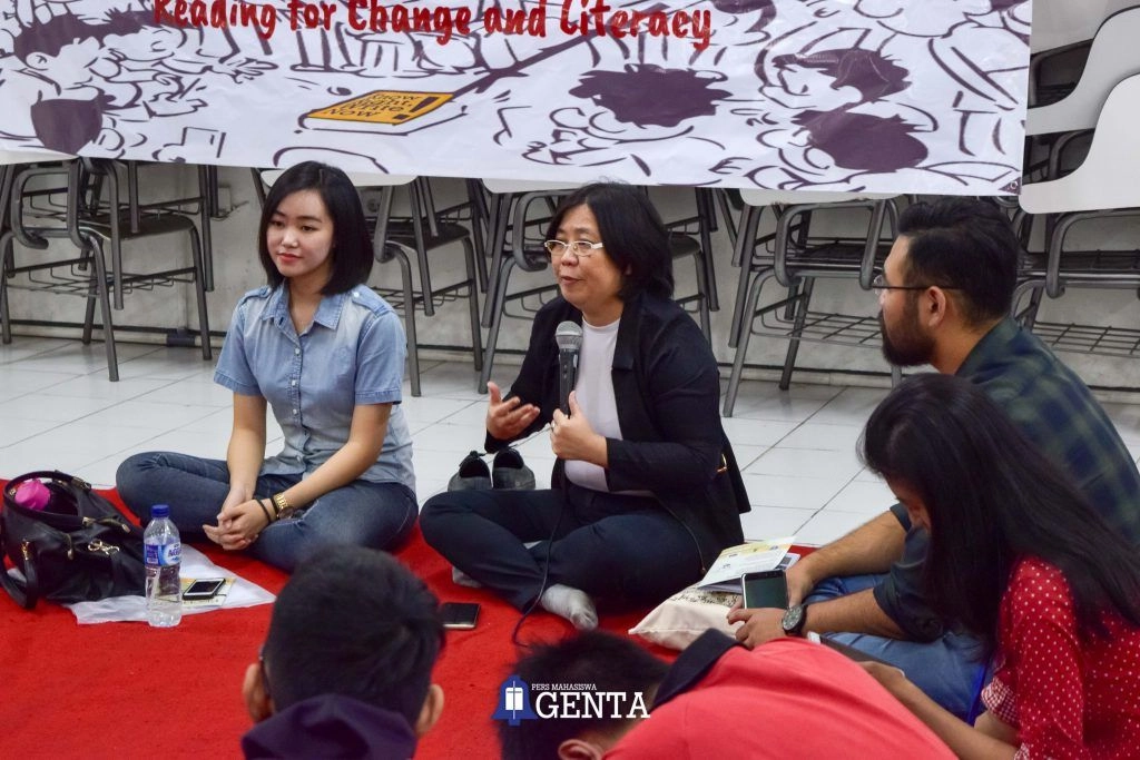 Discerning: Reading for Change and Literacy