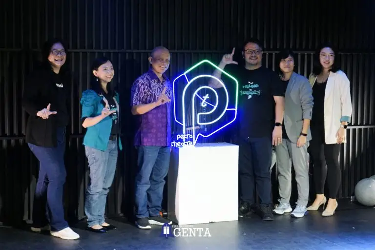 Gelap Gelanggang, Terang Imajinasi