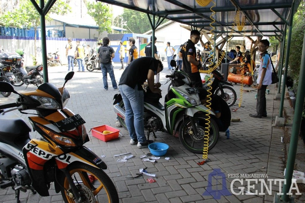 Mengasah Skill Sekaligus Melayani