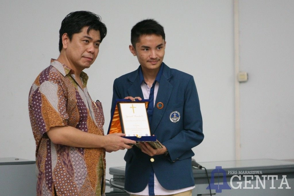 Menumbuhkan Servant Leadership dalam Pribadi Mahasiswa