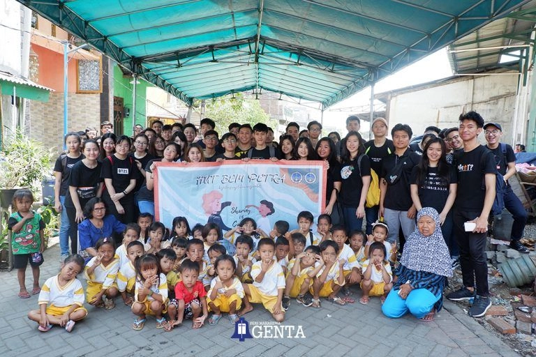 Pengabdian Masyarakat HUT BEM Ke-19 : Sharing is Caring