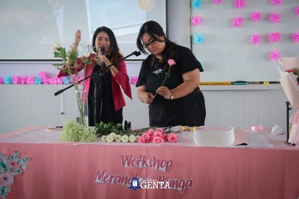 Tuangkan Kreativitas Melalui Buket Bunga