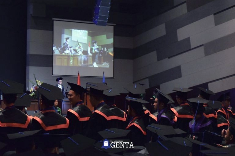 Wisuda: Jembatan Bagi Mahasiswa Untuk Menapaki Masa Depan